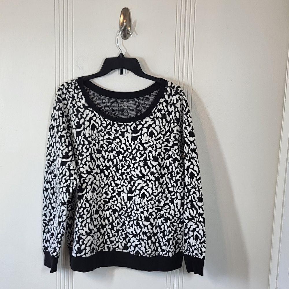 Plus Size Lane Bryant Black & White Lightweight Sweater